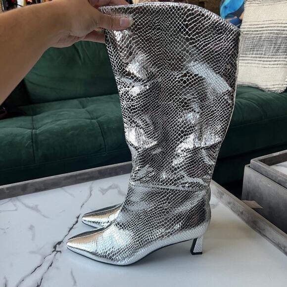 NEW Steve Madden Newlyn Knee High Croc Boot In Silver Size 8 - Picture 5 of 8